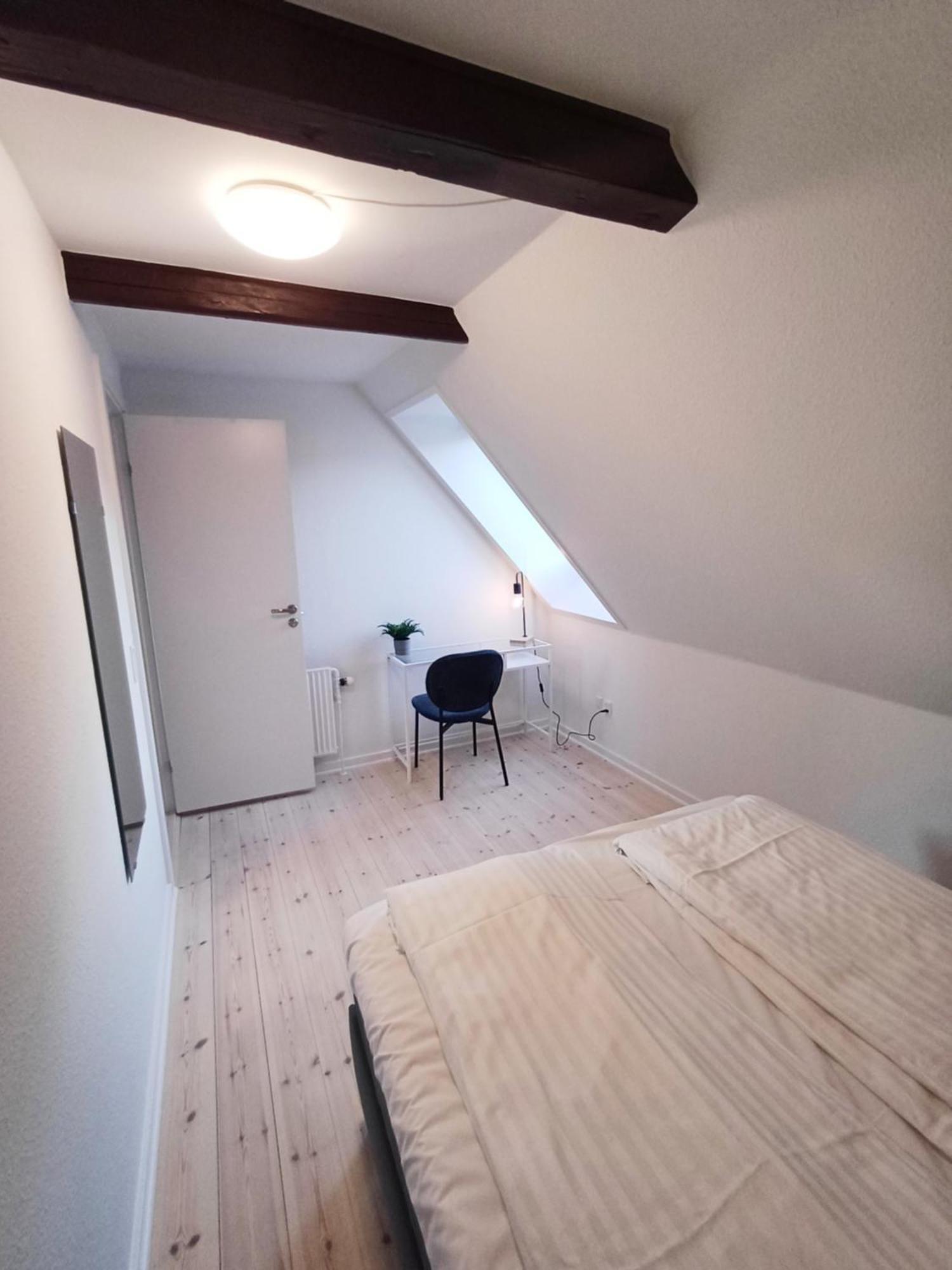 Beautiful 2 Bedroom Apartment Center Of City แรนเดอร์ส ภายนอก รูปภาพ