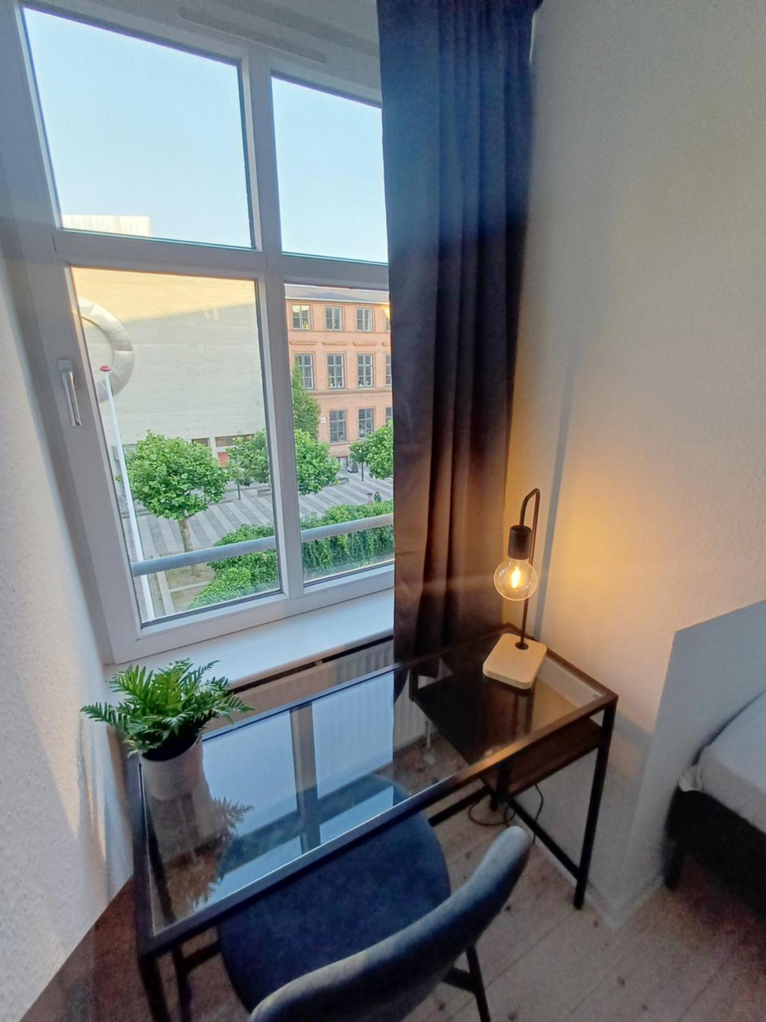 Beautiful 2 Bedroom Apartment Center Of City แรนเดอร์ส ภายนอก รูปภาพ